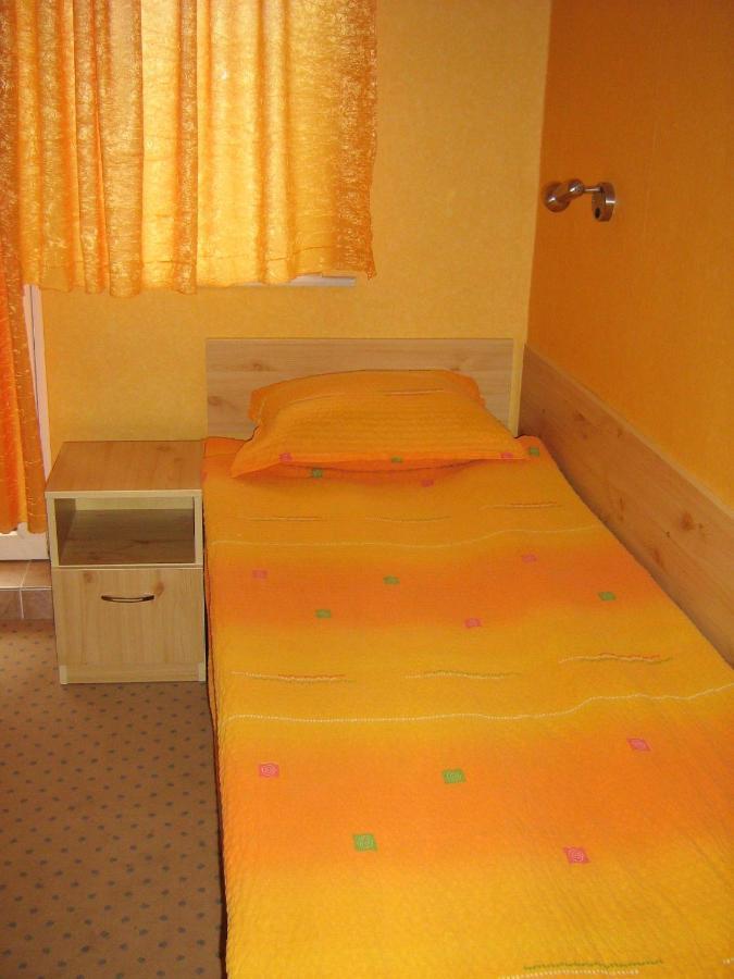 Hotel Maritsa Lyubimets エクステリア 写真