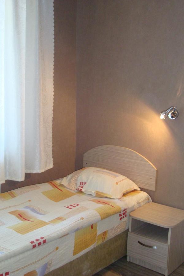 Hotel Maritsa Lyubimets エクステリア 写真
